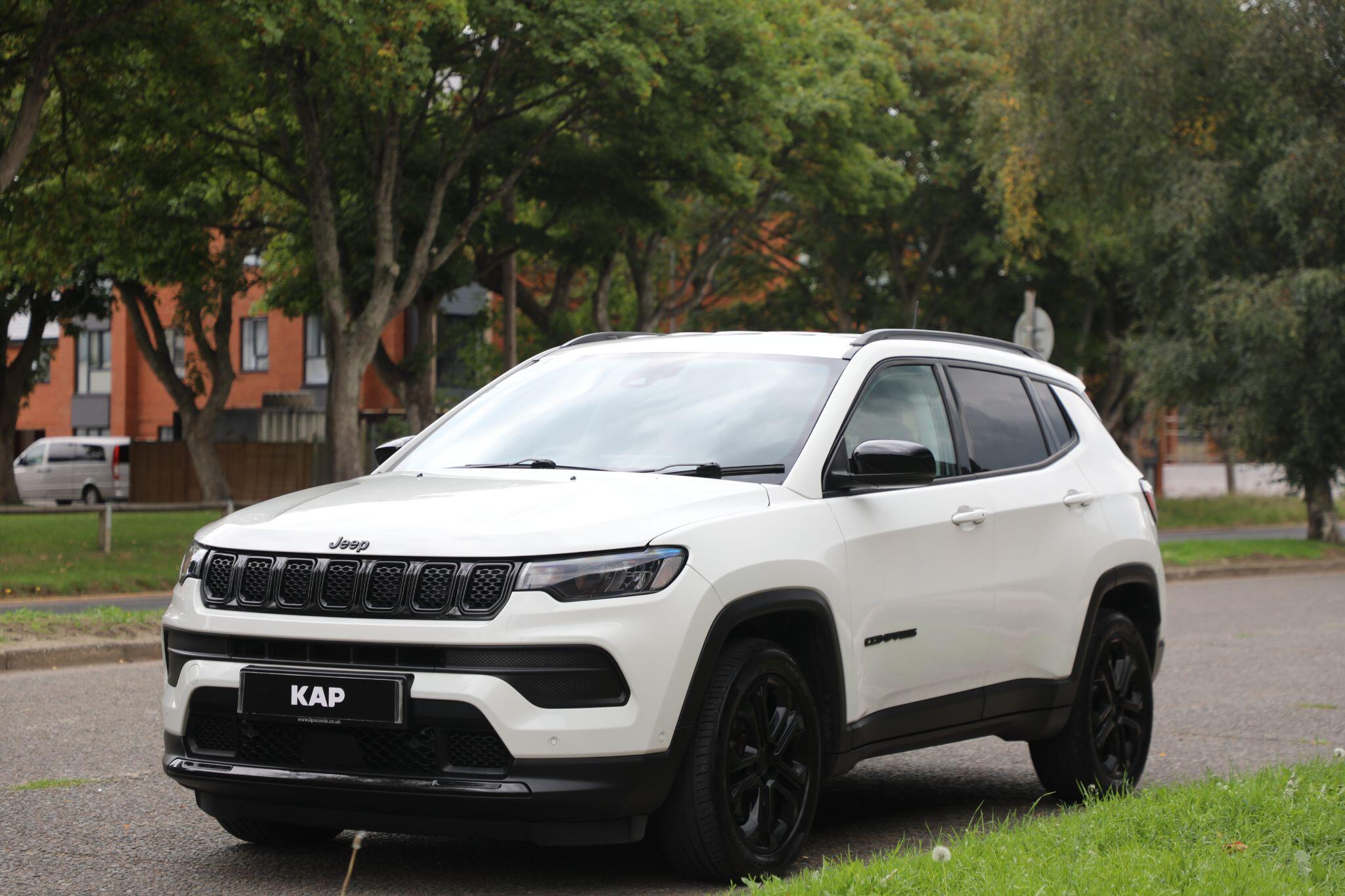 Large vehicle image